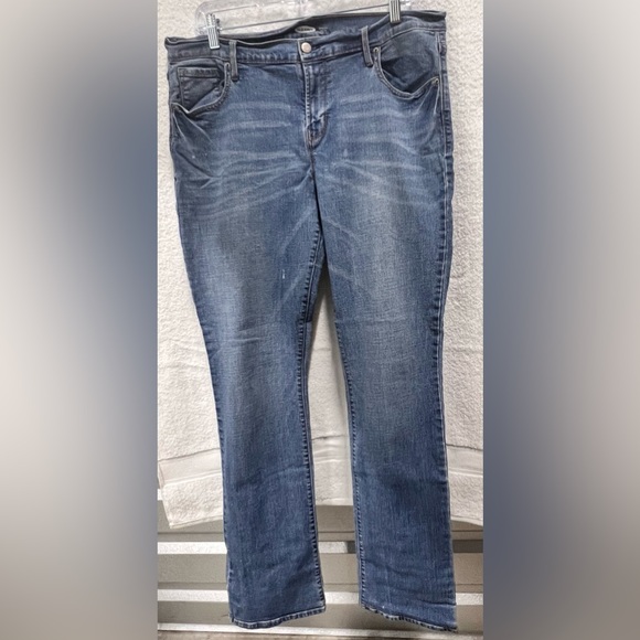 Old Navy Women’s Jeans Size 14 - Picture 1 of 4